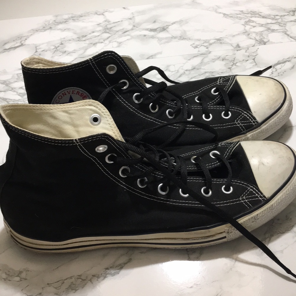 Black converse